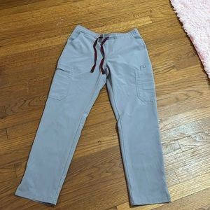 Small/petite FIGS grey scrub pants